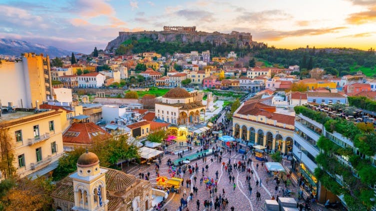 5 compelling reasons to move to Greece!